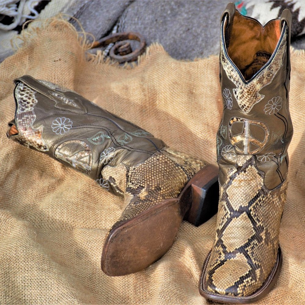 IM ON SALE❣️ Resistol Ranch by LUCCHESE LADIES Western PYTHON Boots 7.5 B